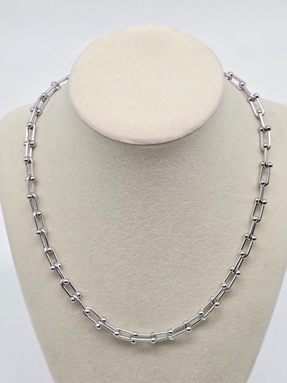 Stainless steel Silver Horse Shoe Trendy Necklace - Picture 7 of 7